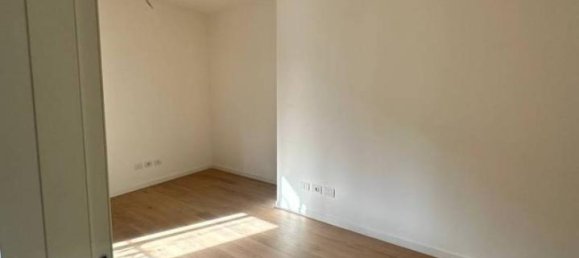 3 rooms Apartment in Parma, Italy No. 40818 27