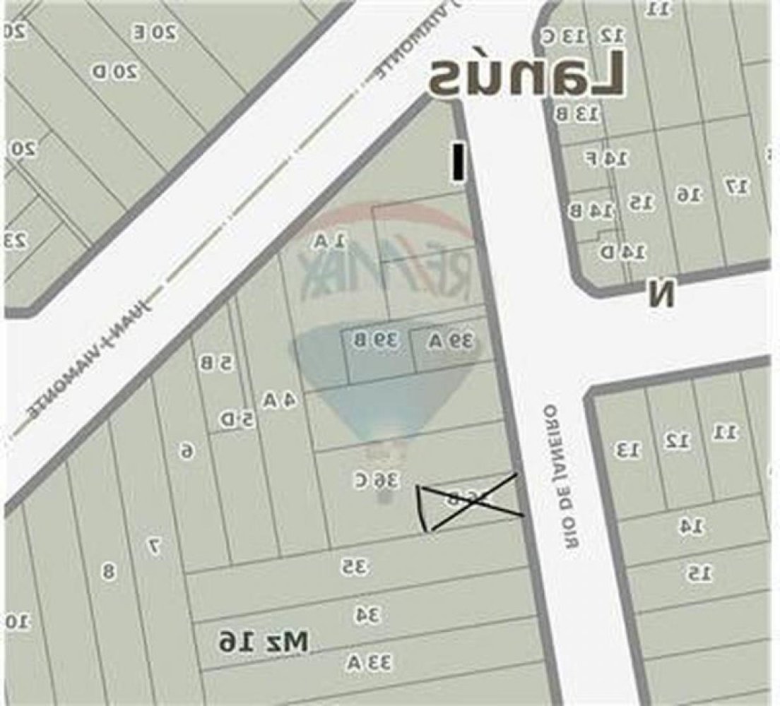 2 bedrooms Land in Lanus, Argentina No. 39691