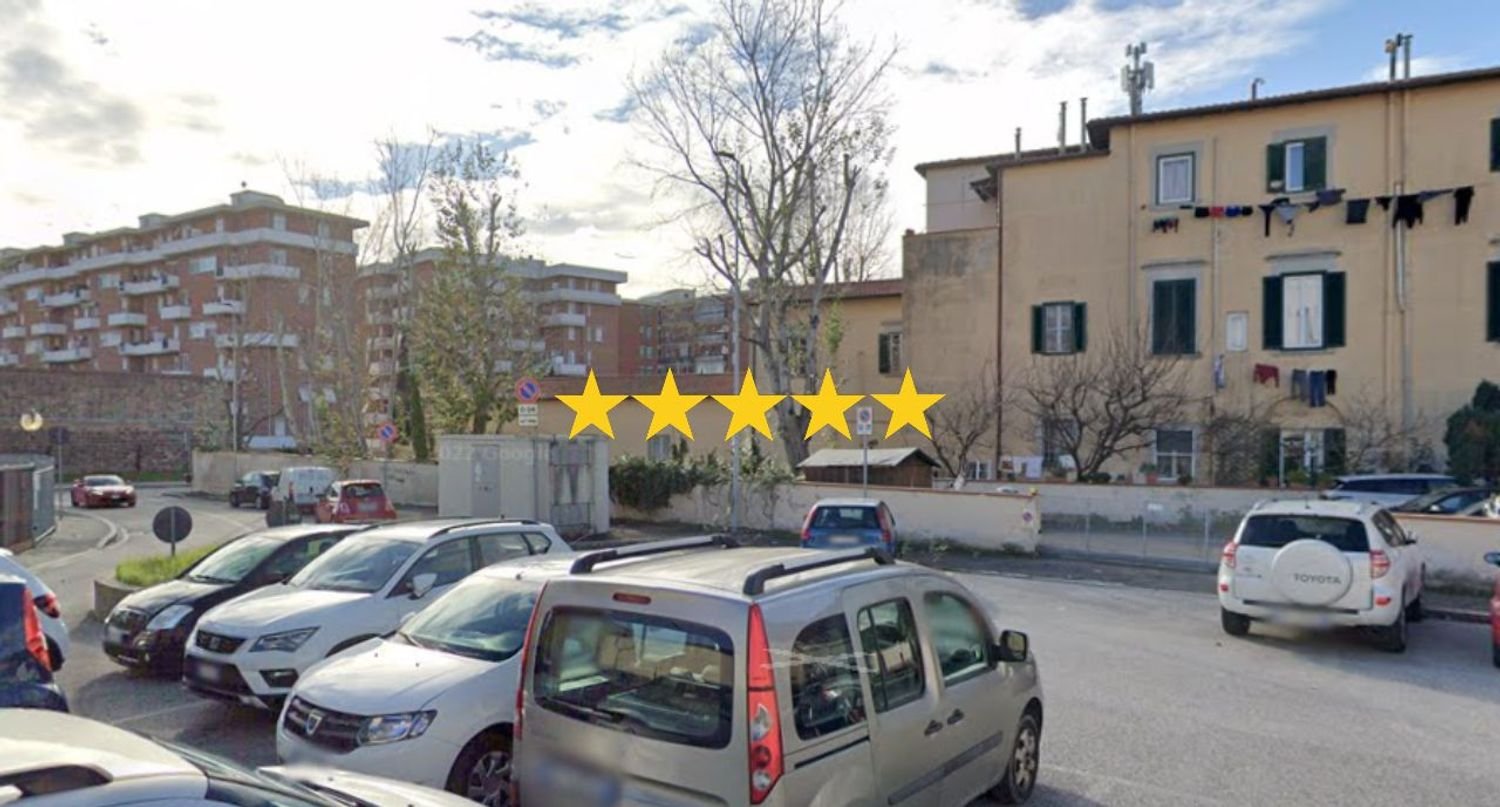 Apartamento de 3 habitaciónes en Livorno, Italy No. 41697