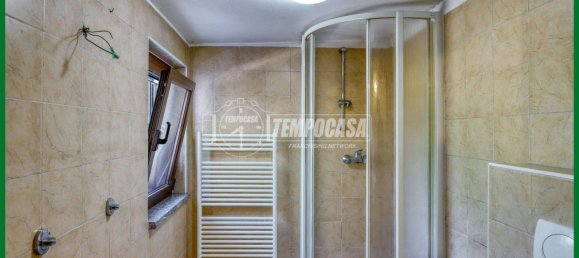 3 bedrooms House in Varese, Italy No. 292652 12