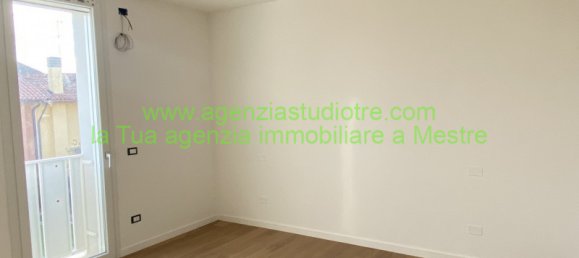 2 rooms Apartment in Treviso, Italy No. 59153 11