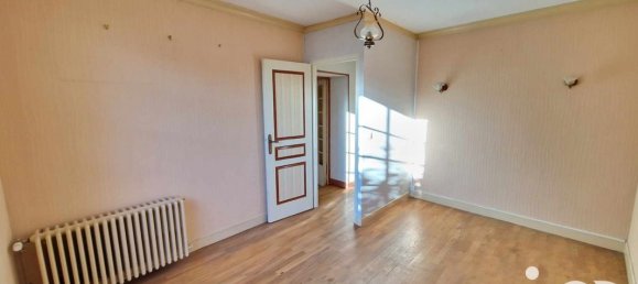 4 bedrooms House in Saint-Pere-sur-Loire, France No. 158897 15