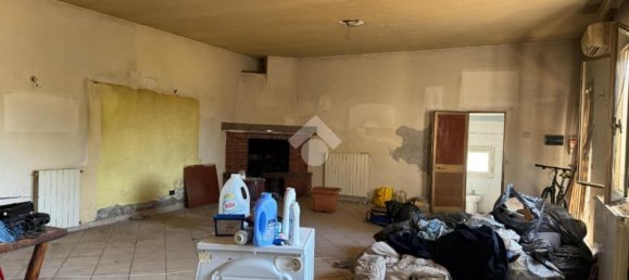 Casa de 2 habitaciónes en Ponte Buggianese, Italy No. 298964 9