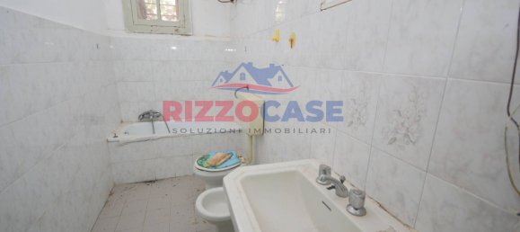 Casa de 4 divisões em Corigliano Rossano, Italy N.º 168899 7