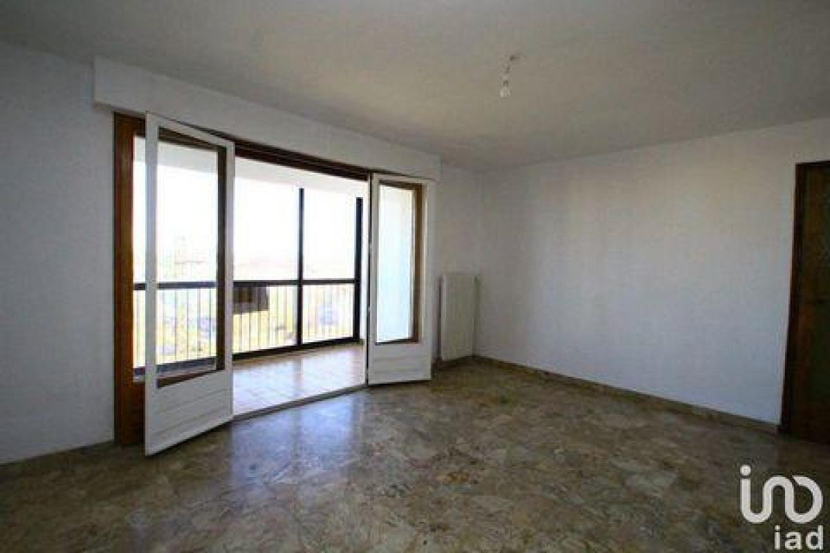 2 bedrooms Condo in Nimes, France No. 35958