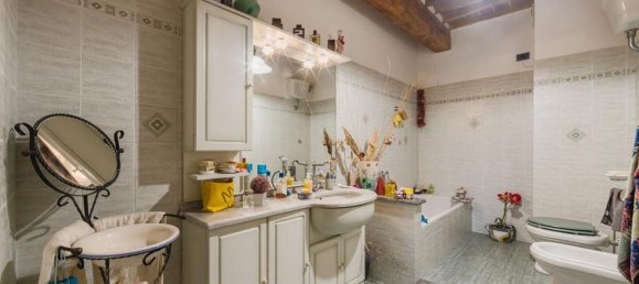 6 bedrooms House in Cascina, Italy No. 380659 3