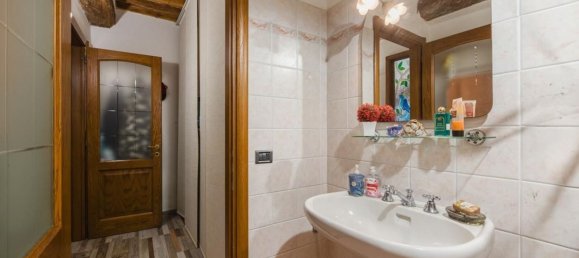 6 bedrooms House in Cascina, Italy No. 380659 15