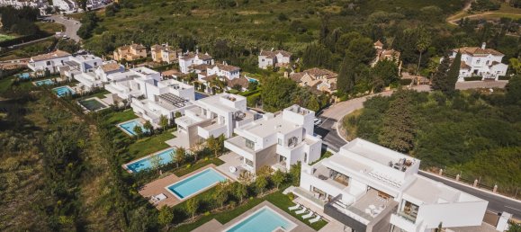 3 غرف نوم فيلا في Estepona, Spain رقم 4646 27