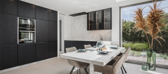 3 غرف نوم فيلا في Estepona, Spain رقم 4646 3