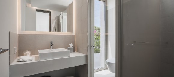 3 غرف نوم فيلا في Estepona, Spain رقم 4646 13