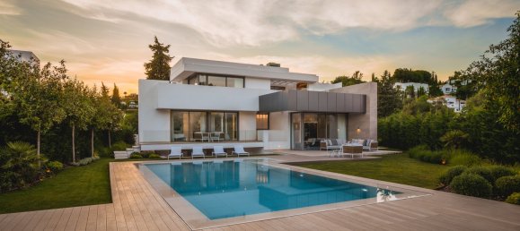 3 غرف نوم فيلا في Estepona, Spain رقم 4646 21