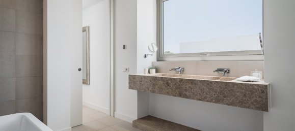 3 غرف نوم فيلا في Estepona, Spain رقم 4646 6