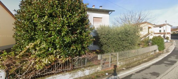 4 rooms Apartment in Porcari, Italy No. 202859 2