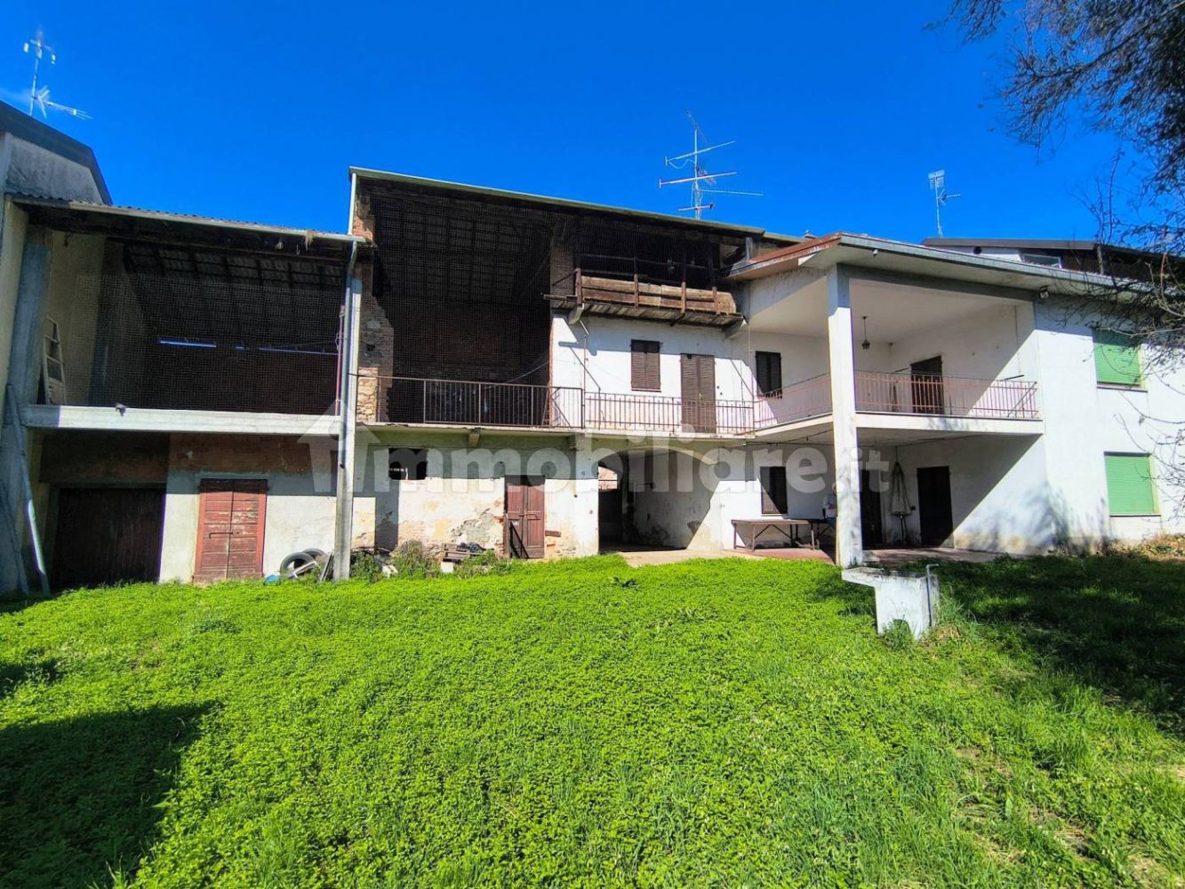 Casa T5 em Suno, Italy N.º 340299