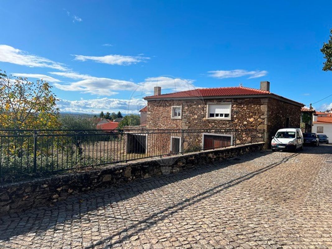 5 bedrooms House in Vimioso, Portugal No. 39689