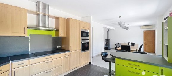 Casa T4 em Les Chapelles-Bourbon, France N.º 325374 10