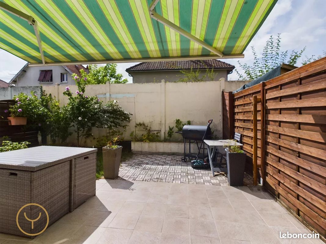 4 غرف نوم شقة في Sainte-Savine, France رقم 247766