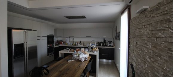 5 bedrooms House in Arzignano, Italy No. 326934 19