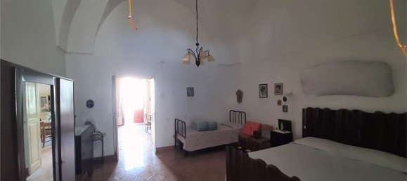 4 bedrooms House in Andrano, Italy No. 336497 5