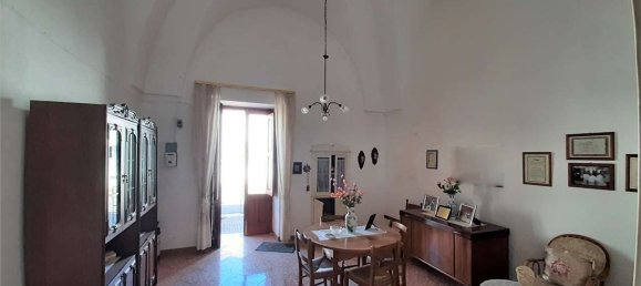 4 bedrooms House in Andrano, Italy No. 336497 3