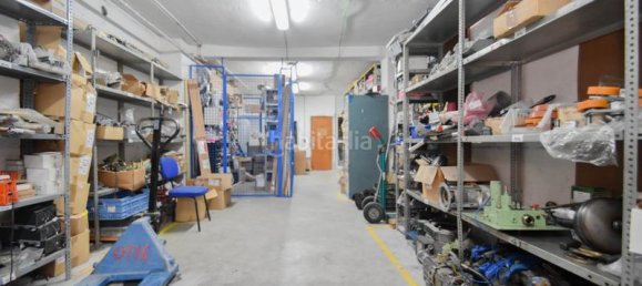 219m² Commercial property in Granada, Spain No. 180732 16