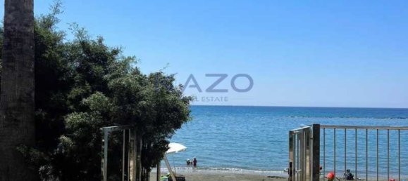 3 bedrooms Apartment in Germasogeia, Cyprus No. 13993 8