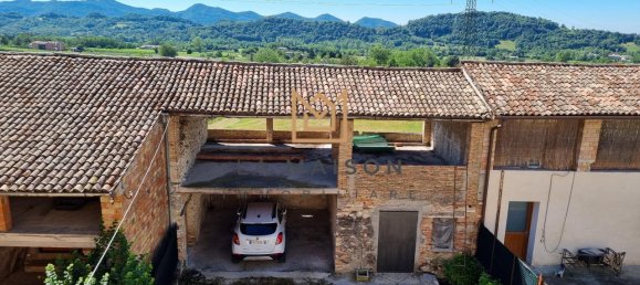 4 rooms House in Cavaso del Tomba, Italy No. 233826 11
