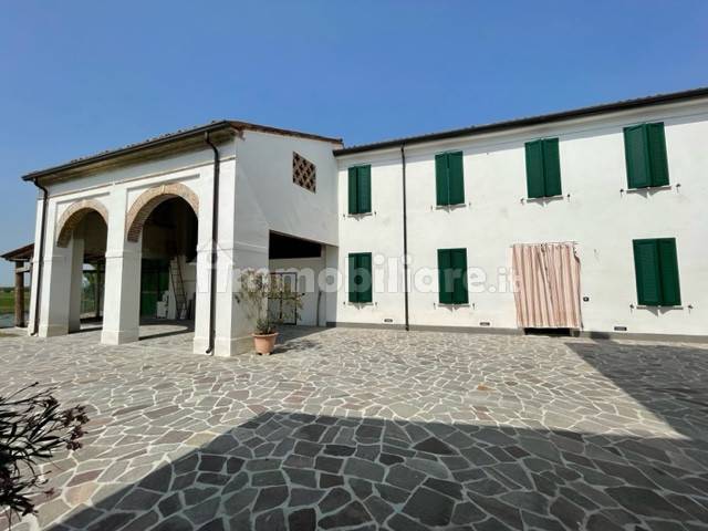 2 bedrooms House in Suzzara, Italy No. 91869