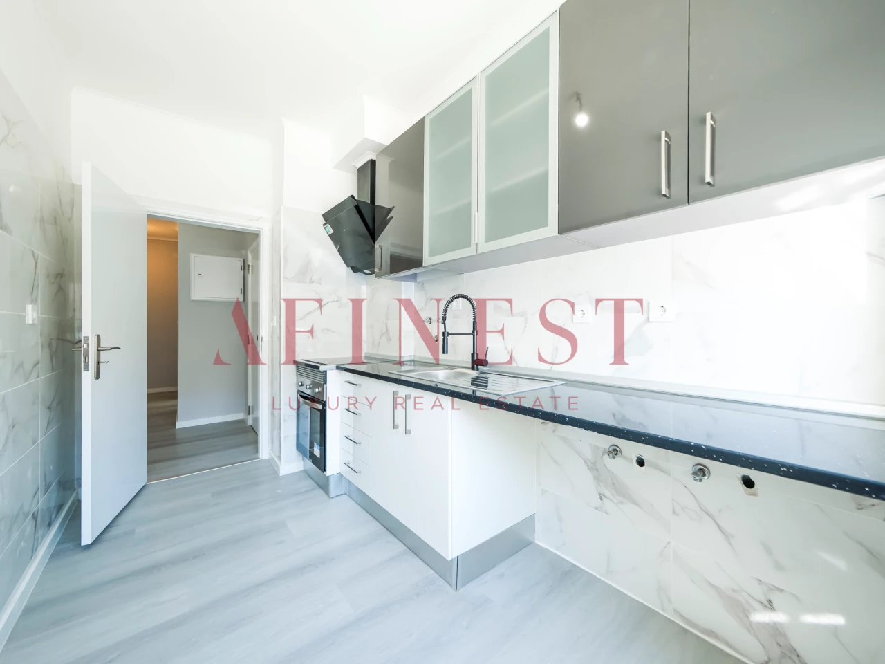 3 Schlafzimmer Wohnung in Loures, Portugal, Nr. 93500