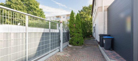 4 bedrooms Building in Rhein-Pfalz, Germany No. 321181 2