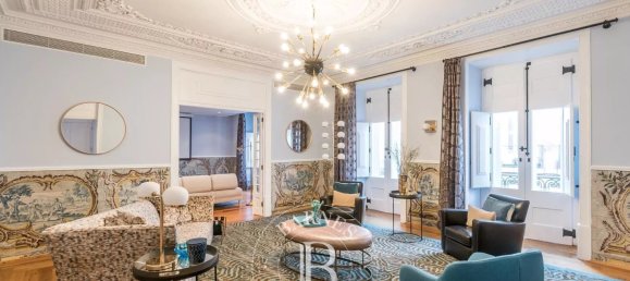 3 bedrooms Apartment in Lisbon, Portugal No. 116951 2