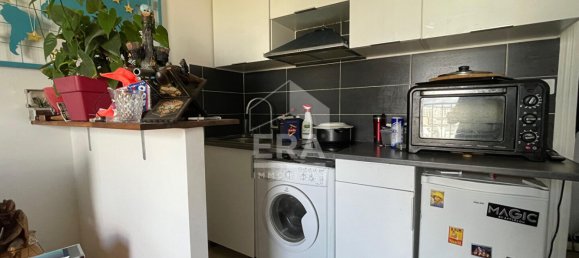 Studio in Saint-Denis, France No. 181110 2