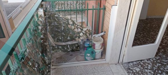 2 bedrooms Apartment in Bari, Italy No. 18259 4