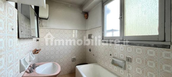 Дом с 5 спальнями в Гадзанига, Италия № 308358 11