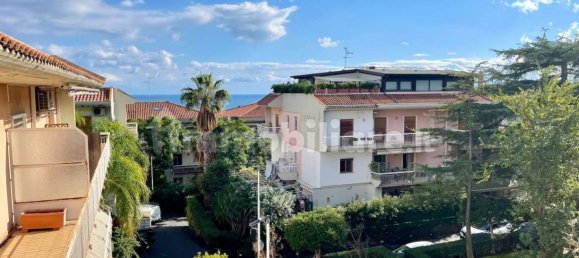 Apartamento de 3 dormitorios en Aci Castello, Italy No. 102444 16