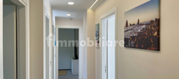 Apartamento de 3 dormitorios en Aci Castello, Italy No. 102444 4