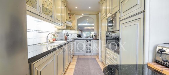 3 bedrooms Townhouse in Marbella, Spain No. 67275 9