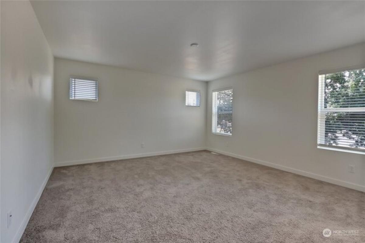 5 bedrooms House in Lacey, USA No. 441168