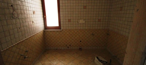 5 bedrooms Apartment in Potenza Picena, Italy No. 351508 20