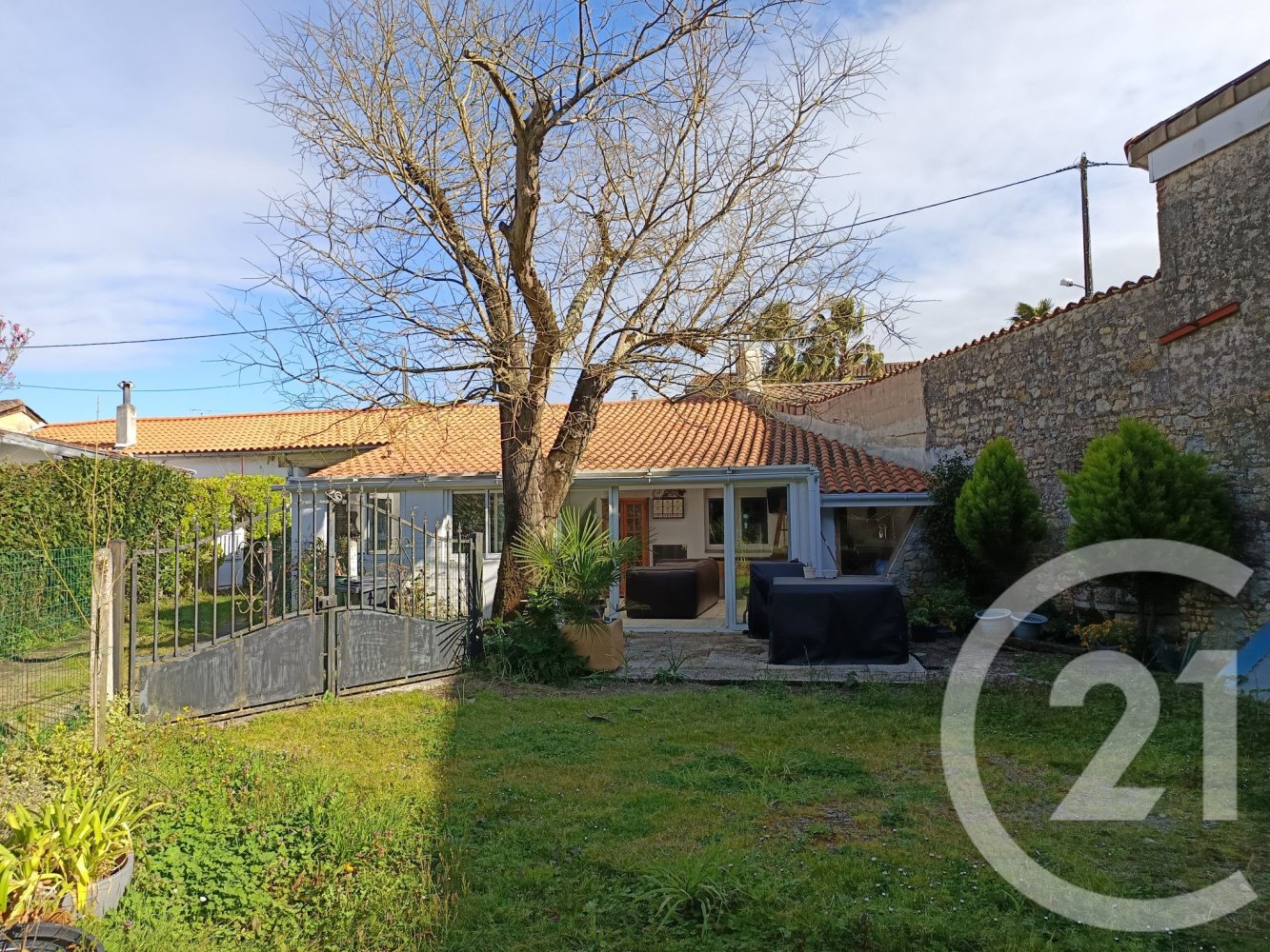 2 bedrooms House in Lesparre-Medoc, France No. 95761