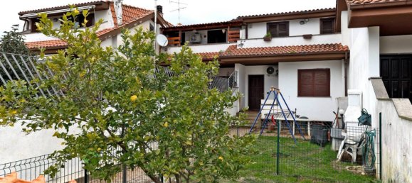 4 Schlafzimmer Haus in Pomezia, Italy, Nr. 267864 21