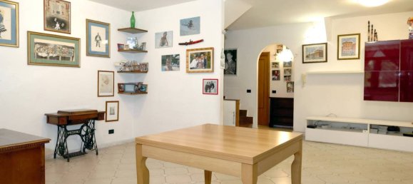 4 Schlafzimmer Haus in Pomezia, Italy, Nr. 267864 2