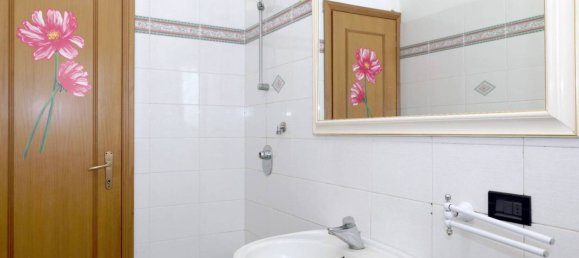 4 Schlafzimmer Haus in Pomezia, Italy, Nr. 267864 16