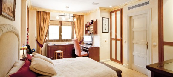 4 bedrooms Villa in Marbella, Spain No. 112438 5