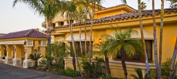 4 bedrooms Villa in Marbella, Spain No. 112438 12