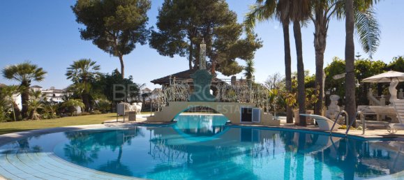 4 bedrooms Villa in Marbella, Spain No. 112438 8