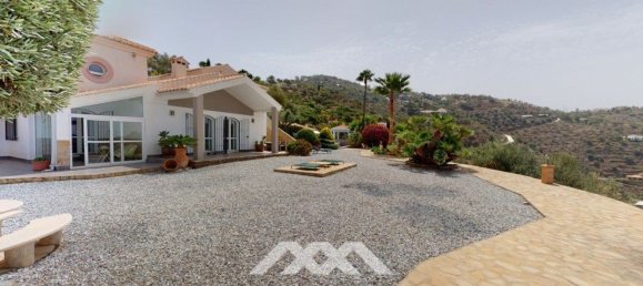 4 chambres Villa à Sayalonga, Spain No. 45989 36