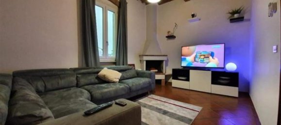 2 bedrooms Apartment in Ponsacco, Italy No. 253329 3