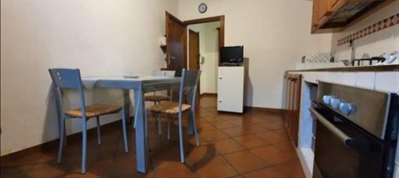 2 bedrooms Apartment in Ponsacco, Italy No. 253329 7