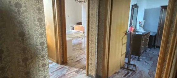 Apartamento de 5 habitaciónes en Vinci, Italy No. 146446 9